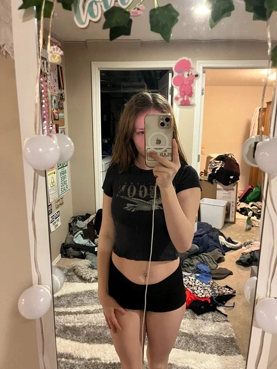 clothes - Picture 5 of 15